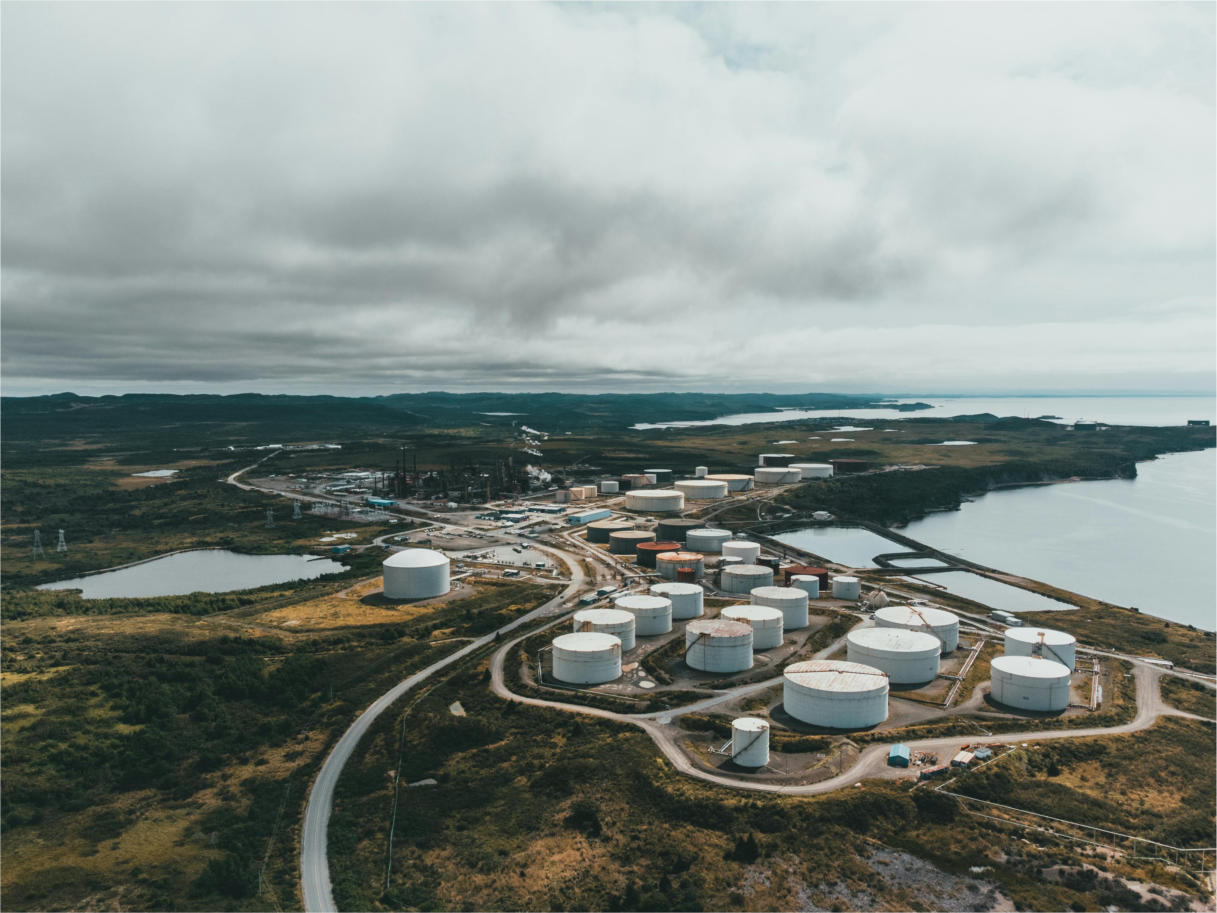 Why Oil and Gas? The Benefits of Oil and Gas Investing