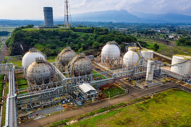 Natural Gas Futures Market: How It Works, Pricing, and Trading Guide