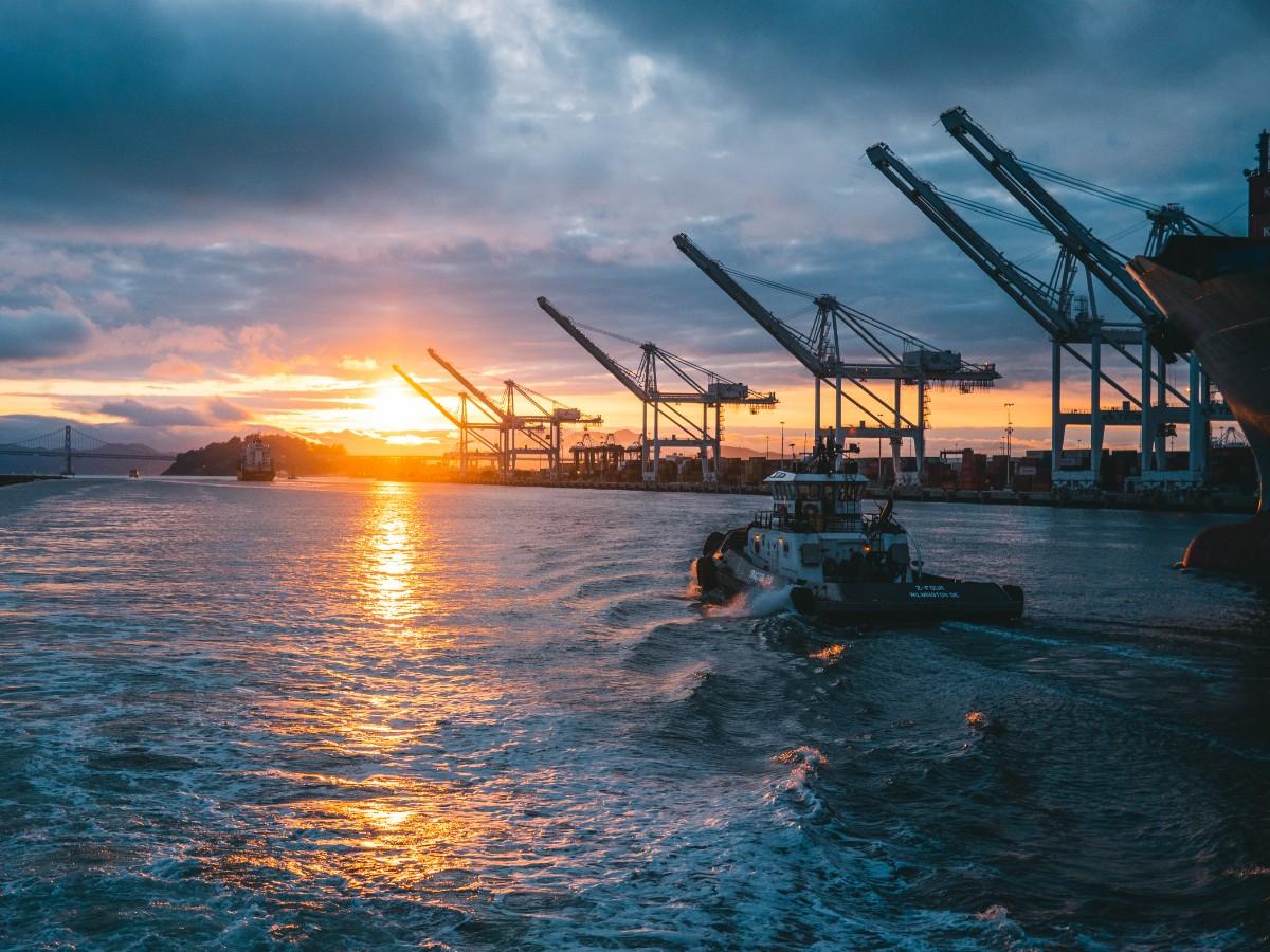 Mitigating Risks in Oil Well Investment Opportunities