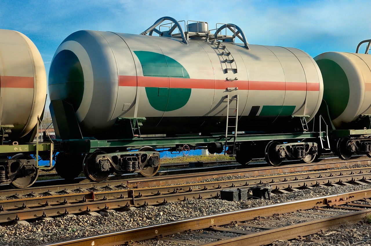 What Is Upstream in Oil and Gas Industry? Definition, Process & Examples