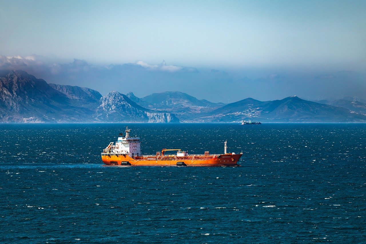 Inside the Modern Journey of Extracting Oil: Drilling Process Explained